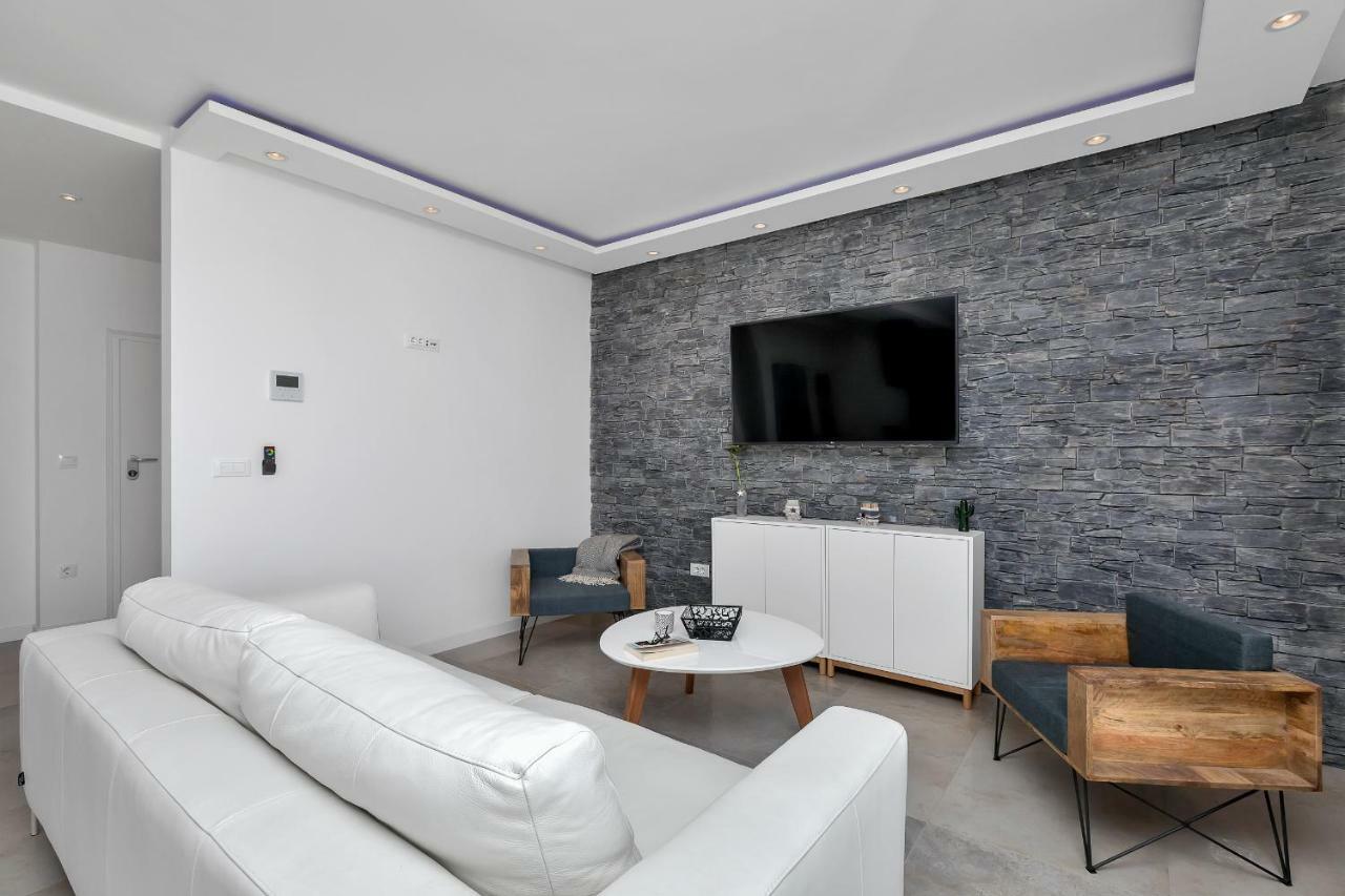Penthouse Bella Vista Makarska Apartment ภายนอก รูปภาพ